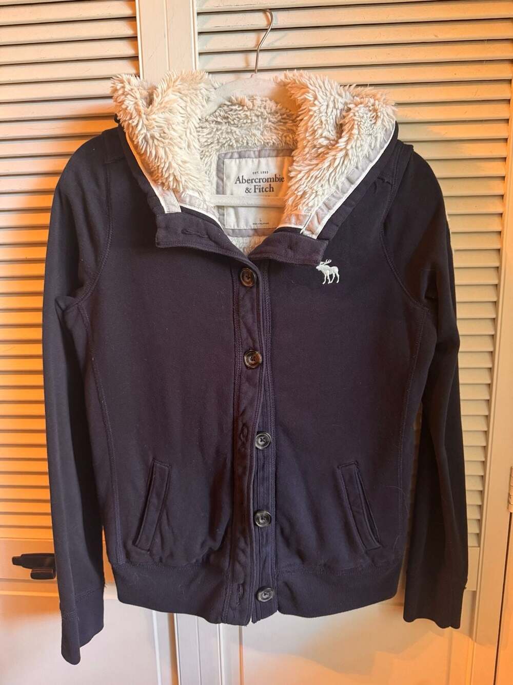 Abercrombie & Fitch Women's Navy Blue Sherpa Lined Hooded Button-Up Jacket Size
